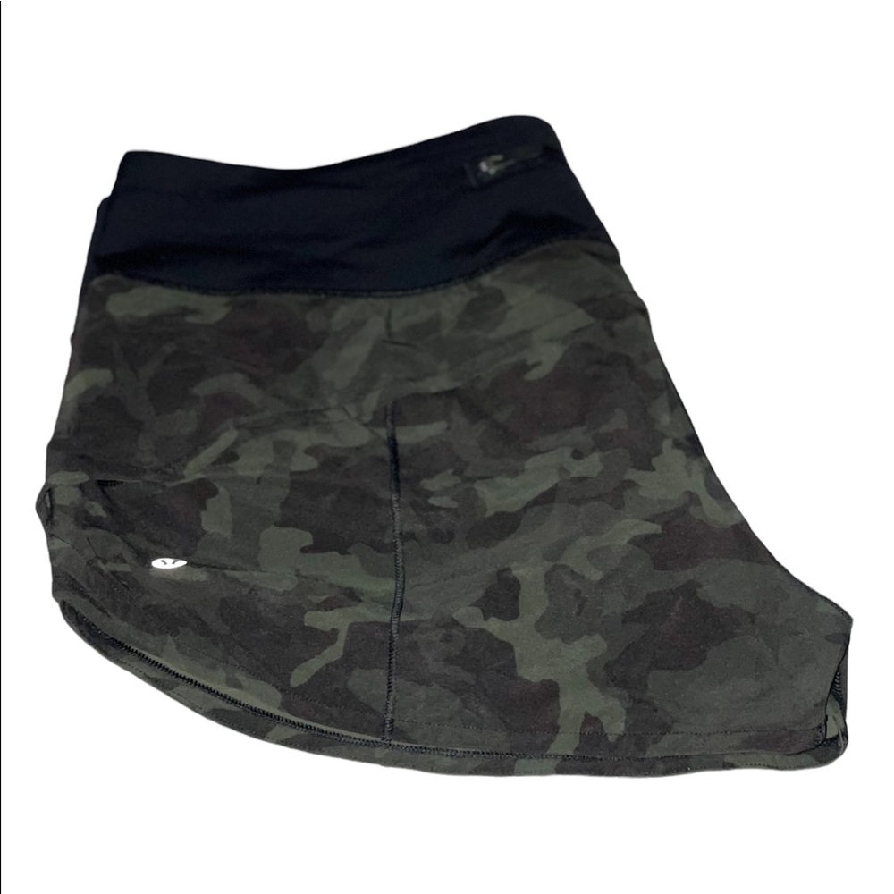 Lululemon Speed Up Low-Rise 2.5” Shorts *lined. Color: ICMI/BLK